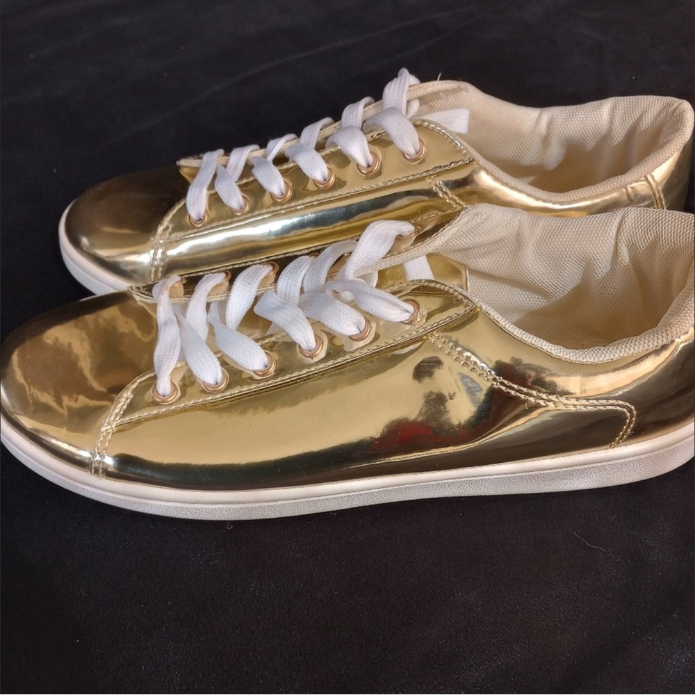 CHARLES ALBERT Sneakers gold metallic tennis shoes 8